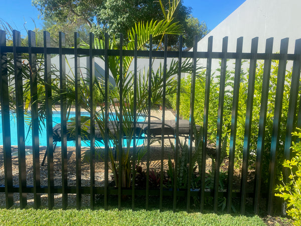 Aluminium Blade Pool Fence Panel 1200MM (H) x 2400 (W)