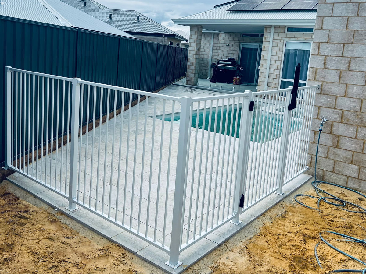 Aluminium Tubular Pool Fence Gallery – UFENCEIT
